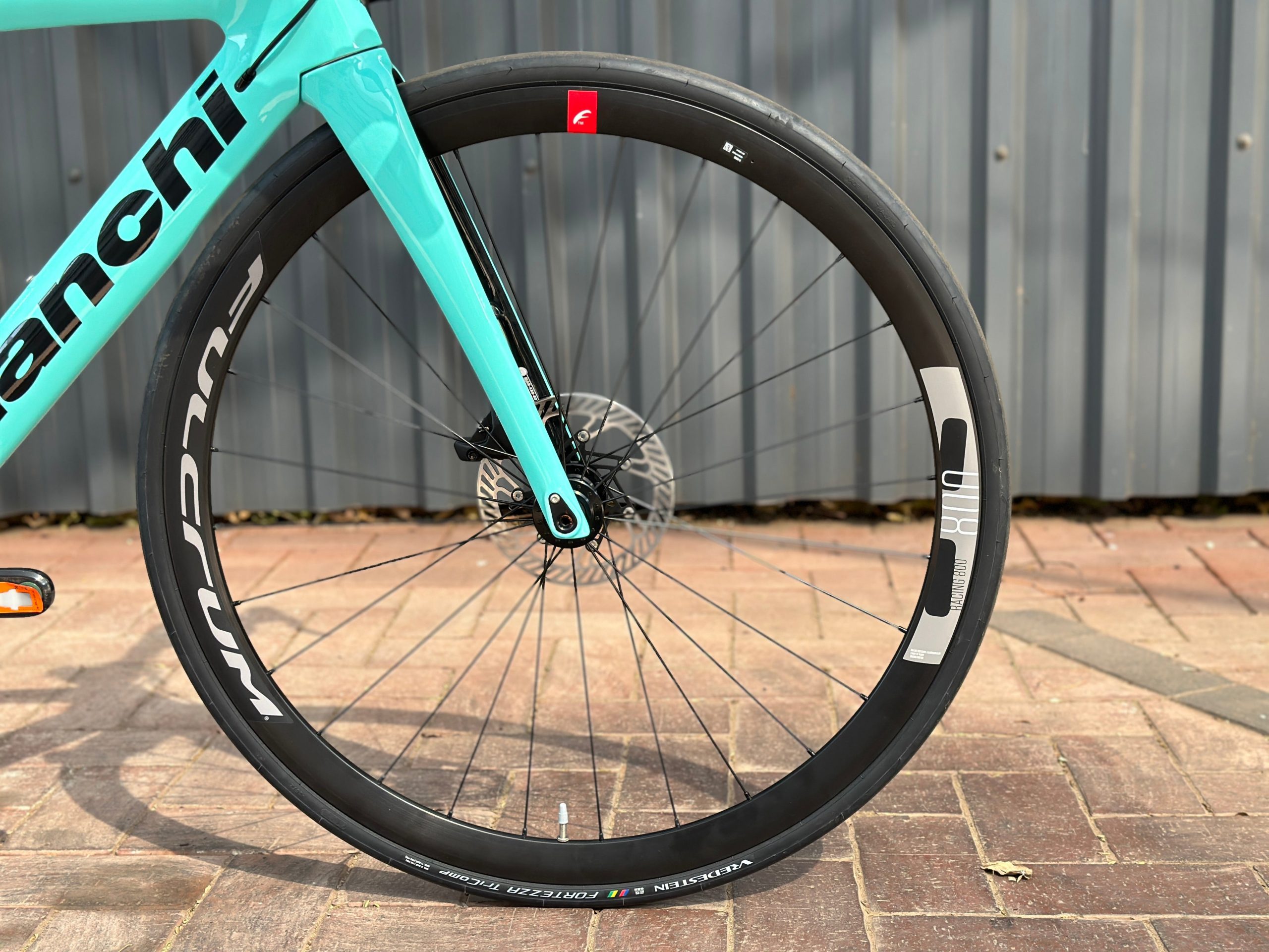 Bianchi Aria Aero Disc Road Bike (Chorus) - Image 7