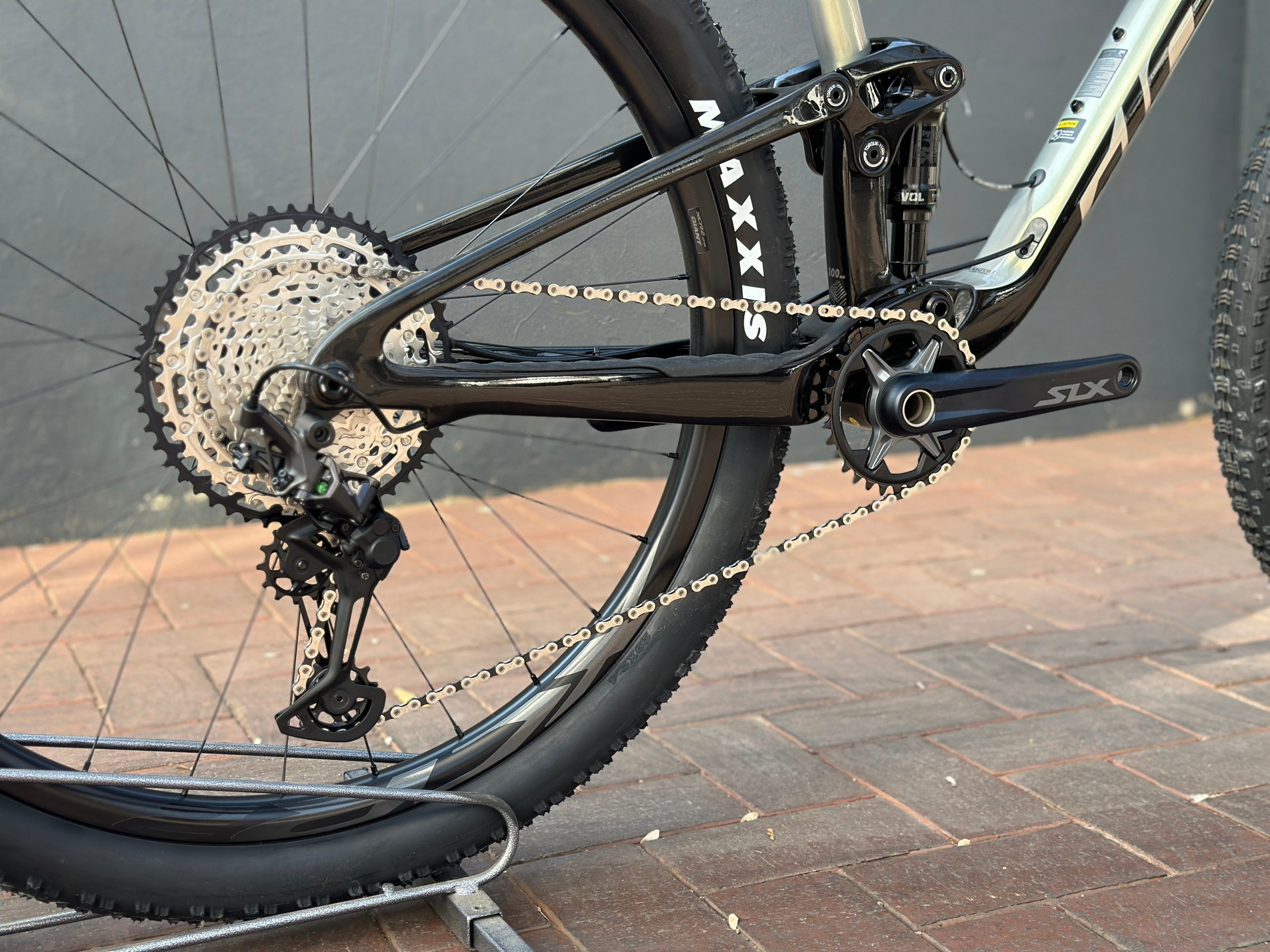 Giant Anthem Advanced 2 (2024) view 3