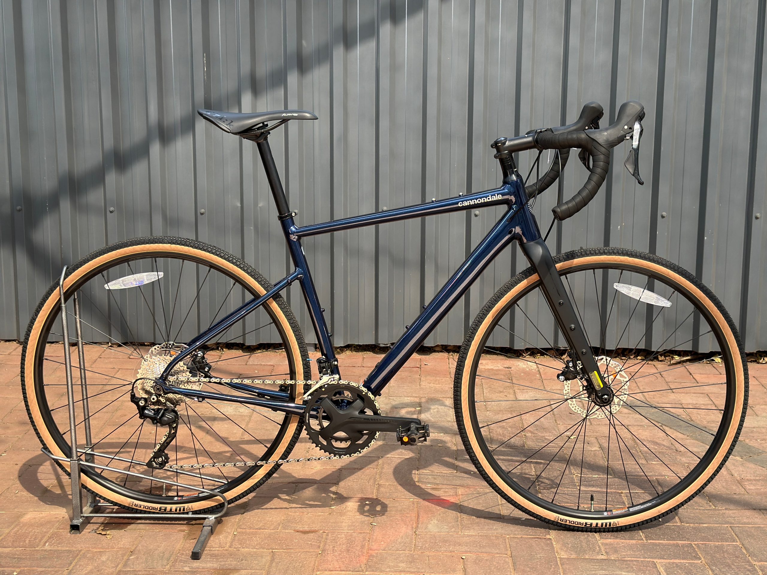 Cannondale TopStone 2 Alloy Gravel Bike view 2