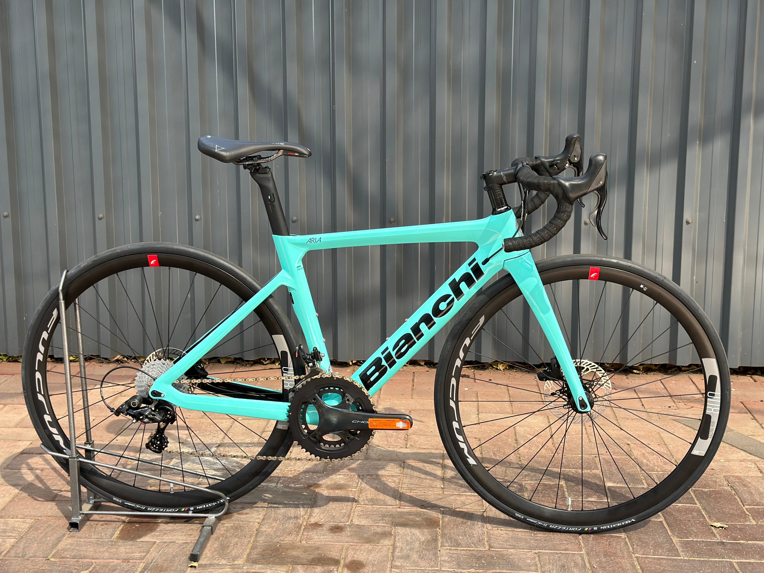 Bianchi Aria Aero Disc Road Bike (Chorus) view 2