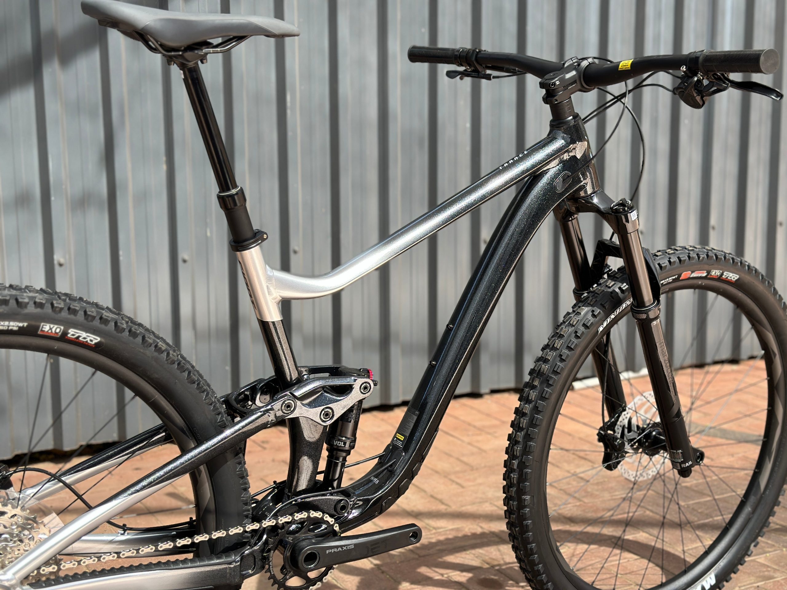Giant Trance 2 29er (2024) view 4