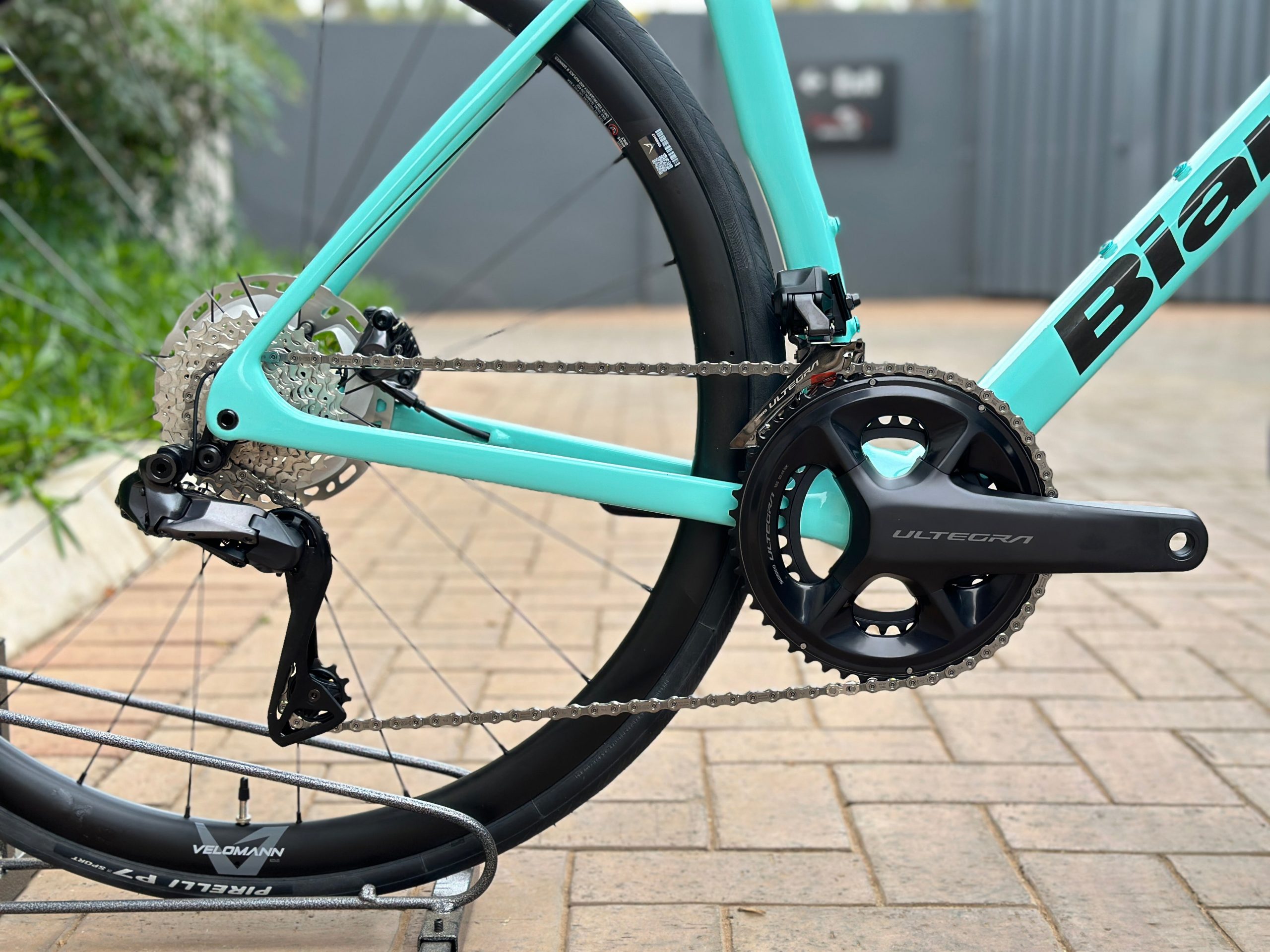 Bianchi Specialissima Comp Ultegra (2024) view 3