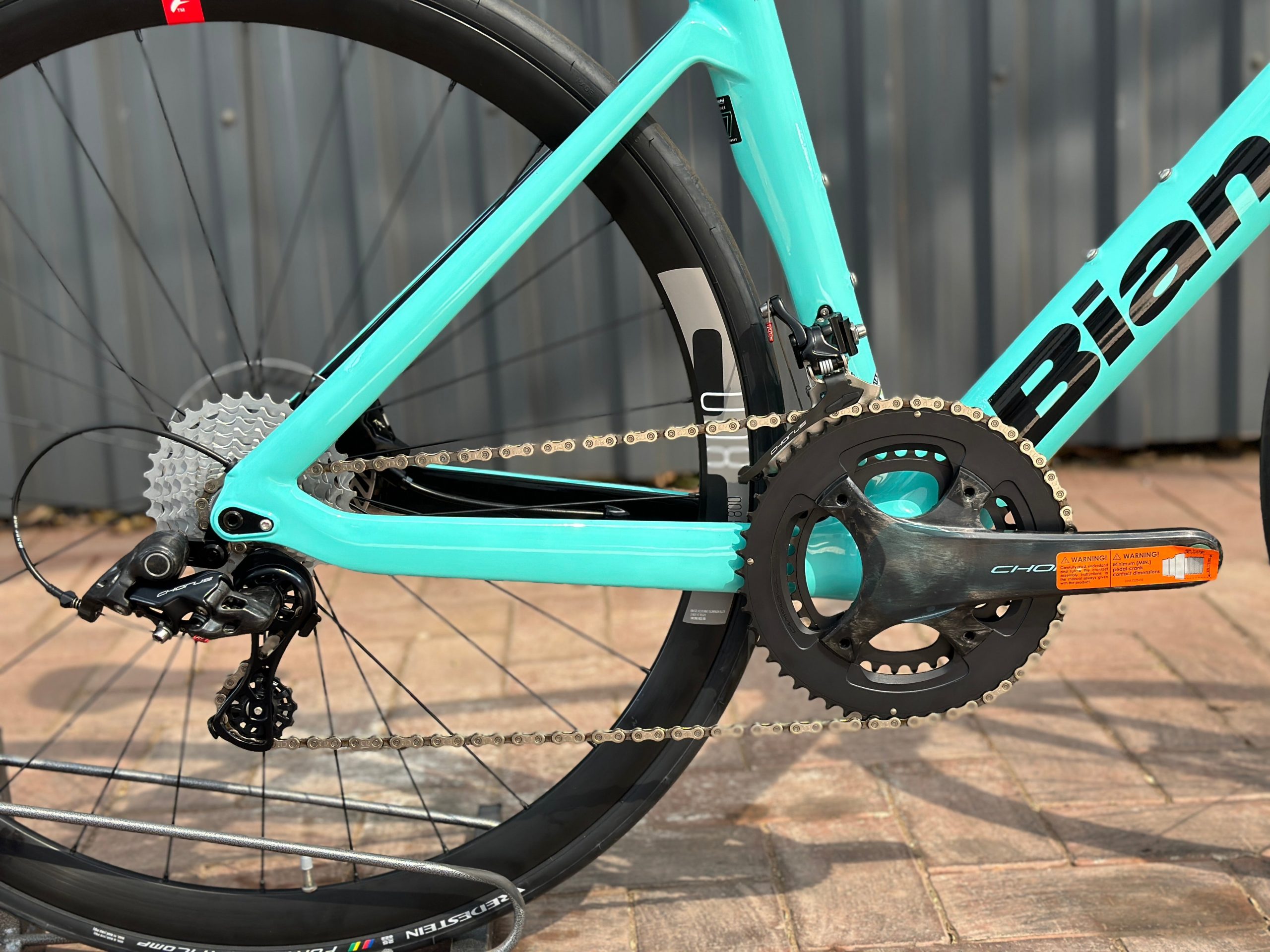 Bianchi Aria Aero Disc Road Bike (Chorus) view 3