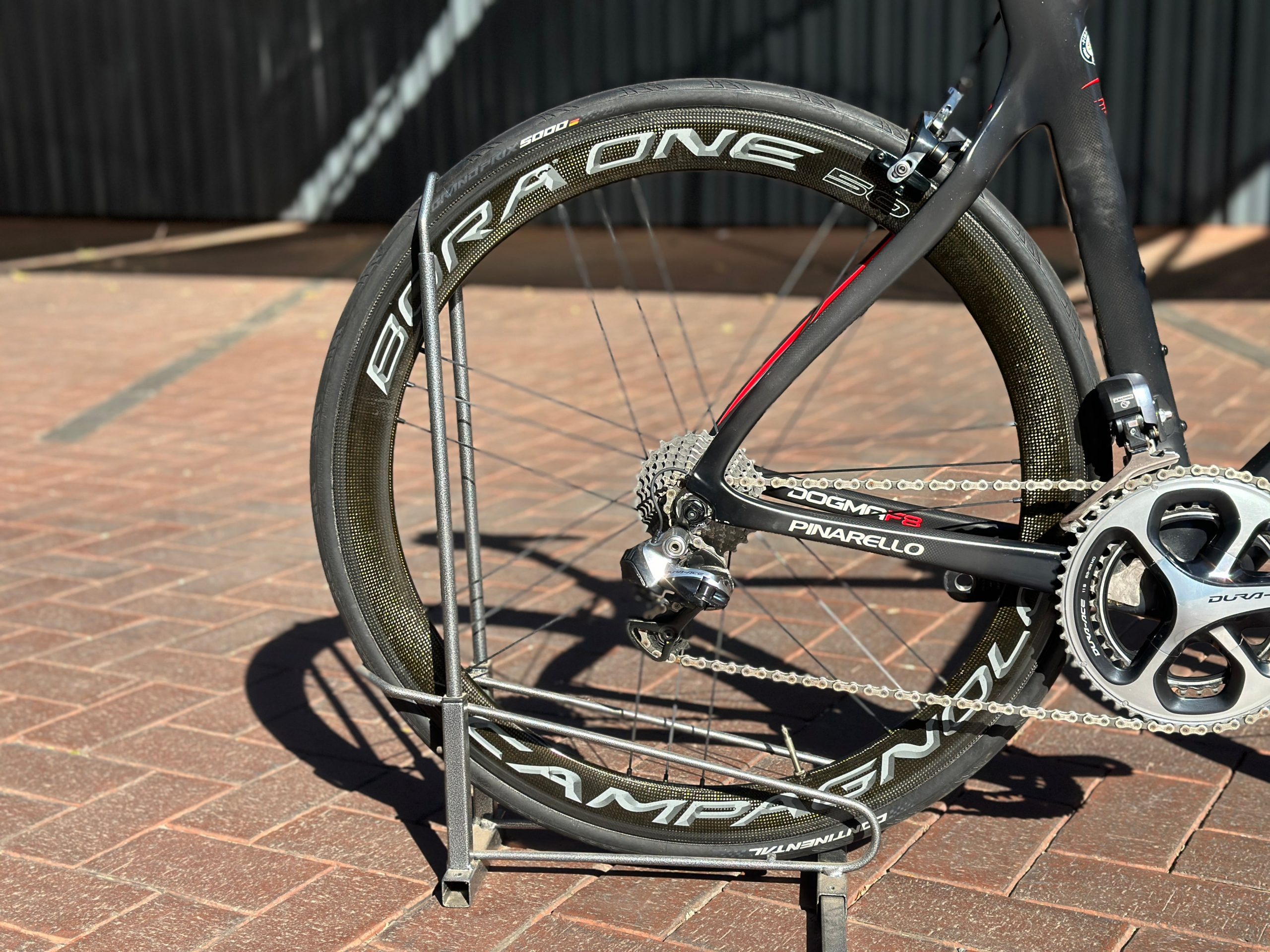 Pinarello Dogma F8 DuraAce Di2 (54cm) Pre-owned view 2