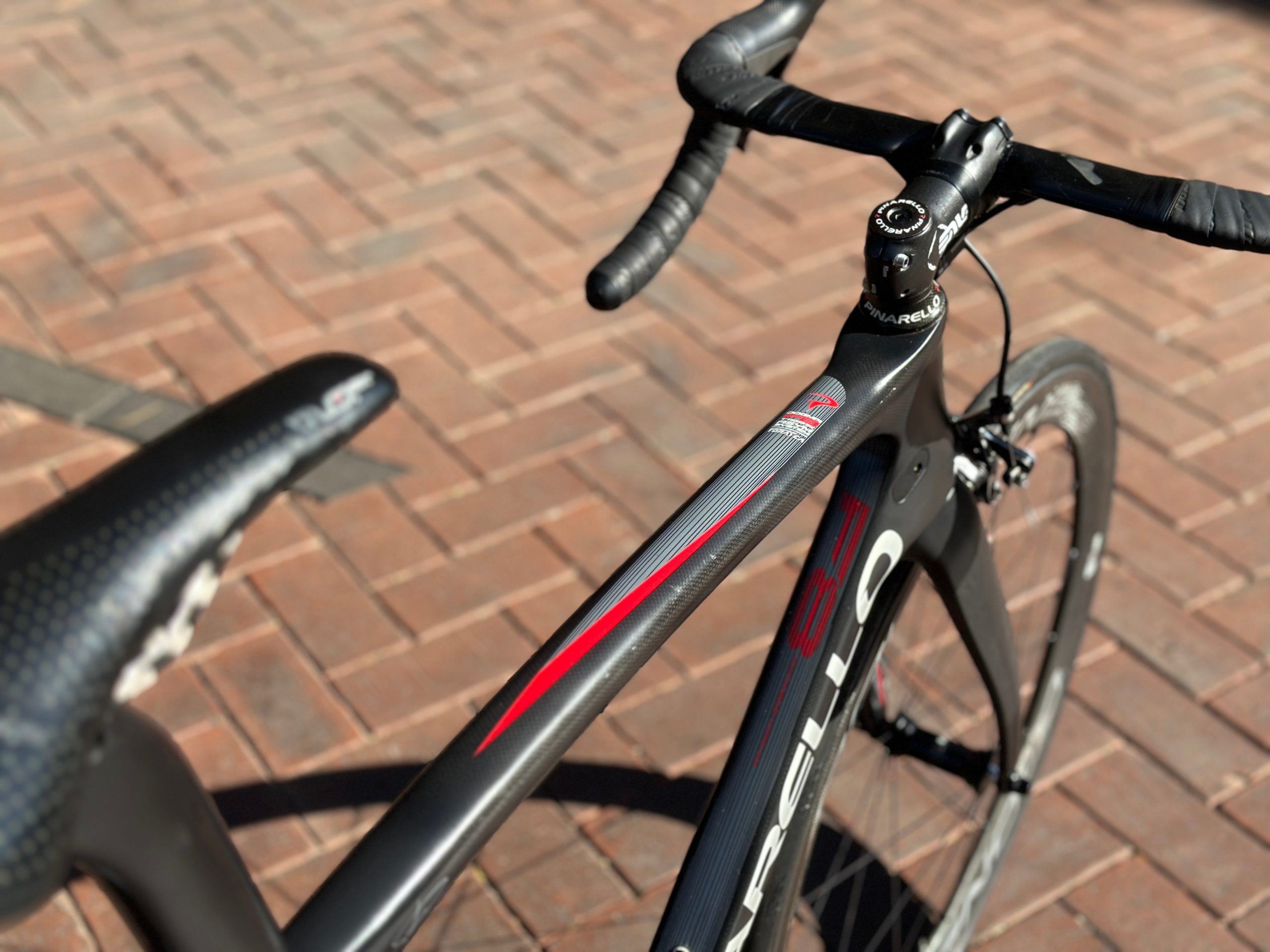 Pinarello Dogma F8 DuraAce Di2 (54cm) Pre-owned view 3