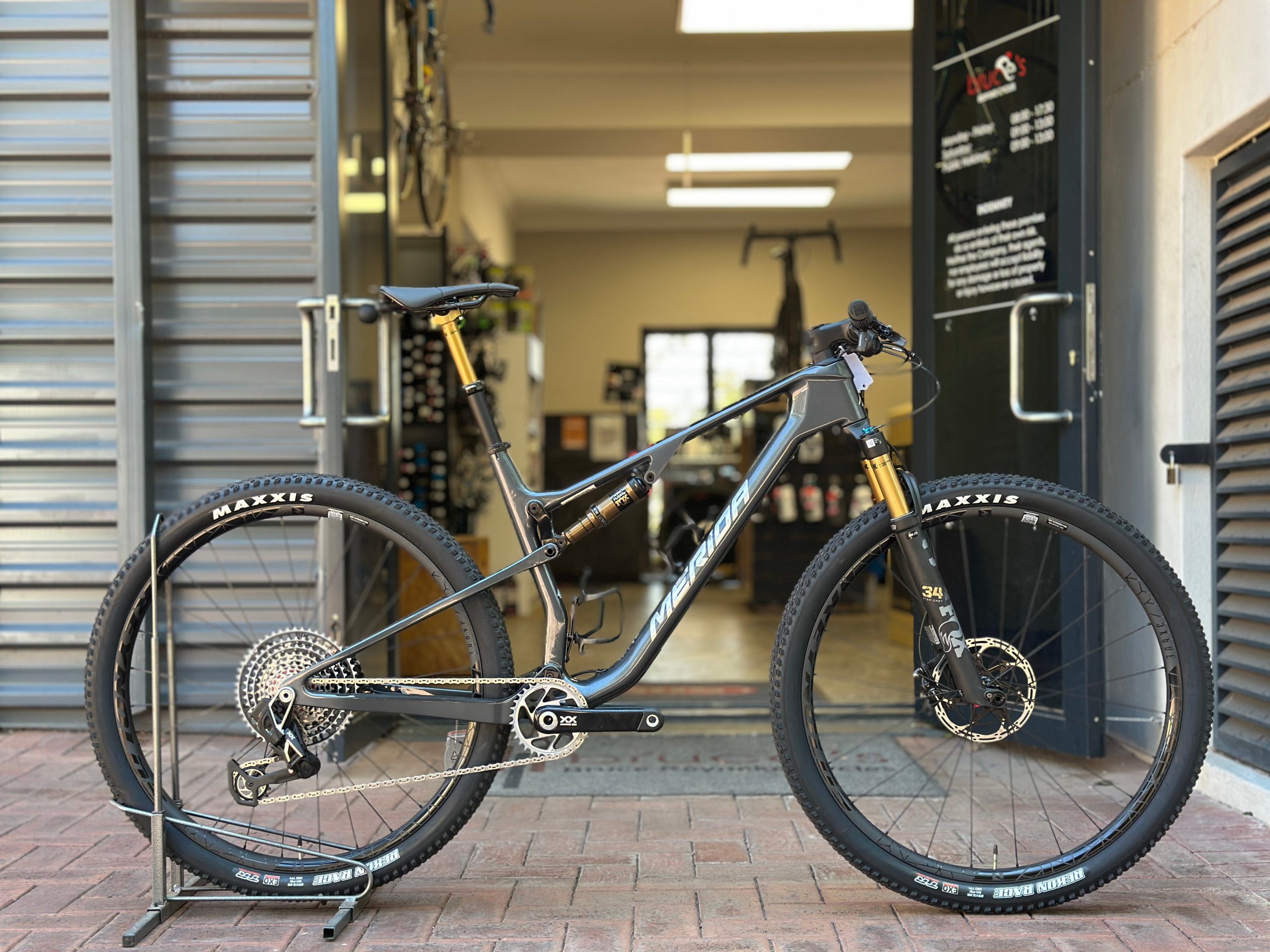 Merida Ninety Six 10K (2024) view 2