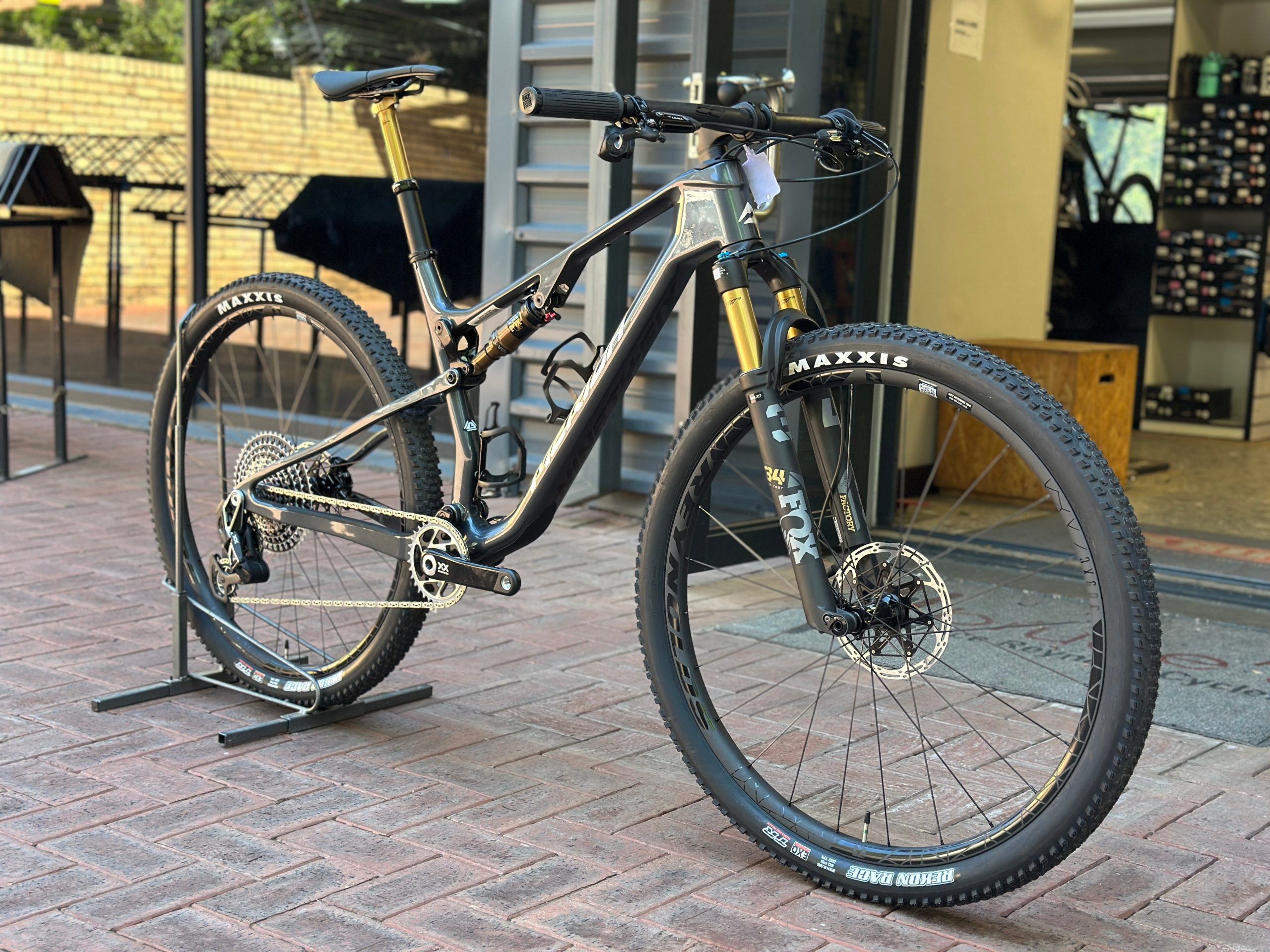 Merida Ninety Six 10K (2024) view 4