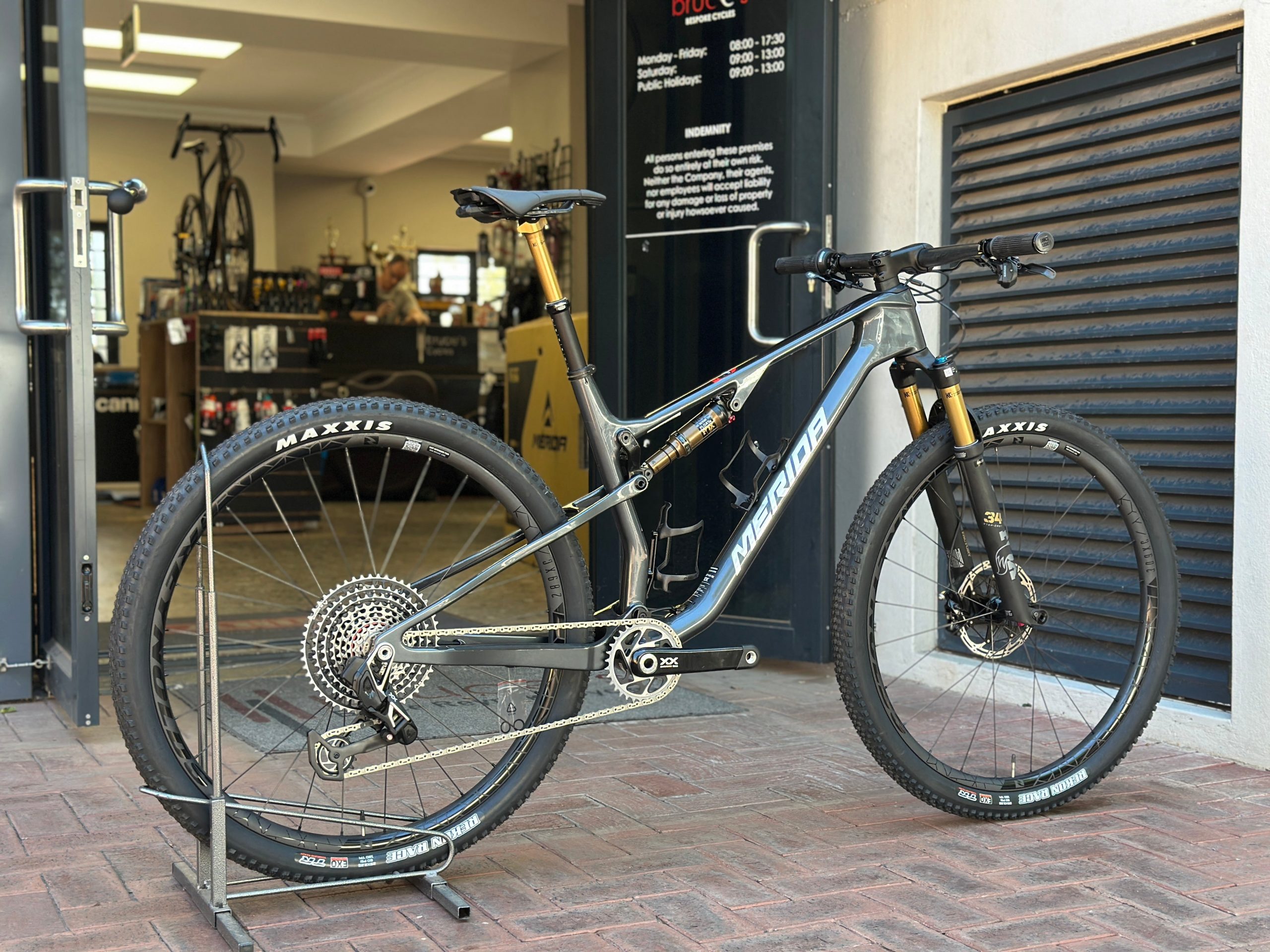 Merida Ninety Six 10K (2024) view 3