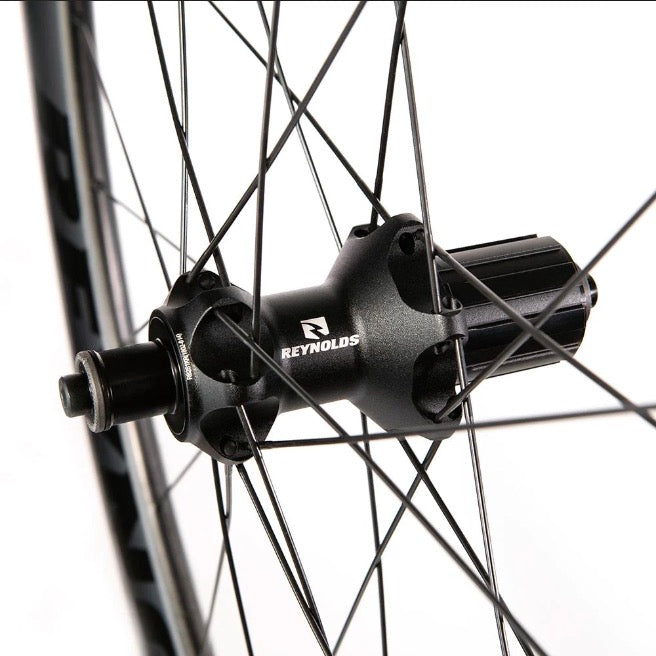 Reynolds ATR 700c Carbon Gravel Disc Wheelset view 4