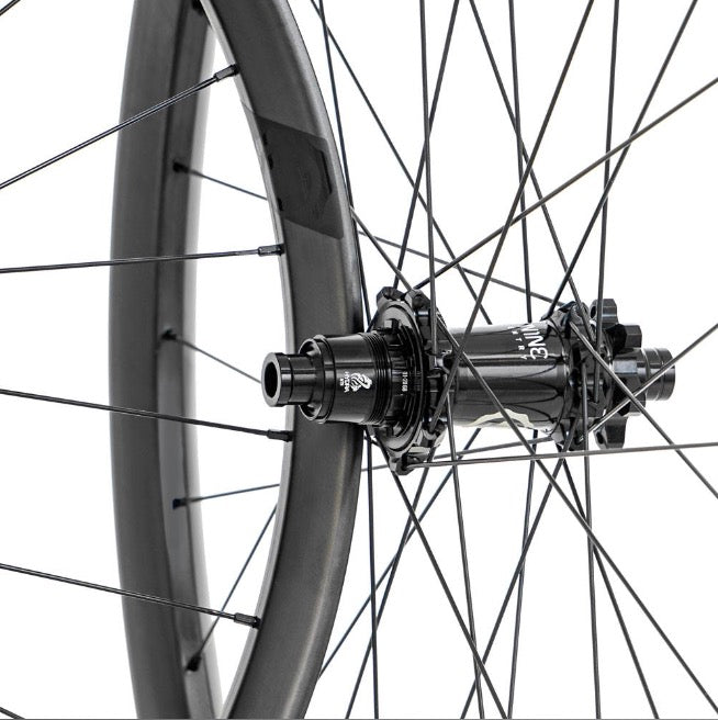 Industry Nine Hydra Enduro S Carbon MTB Wheelset view 4