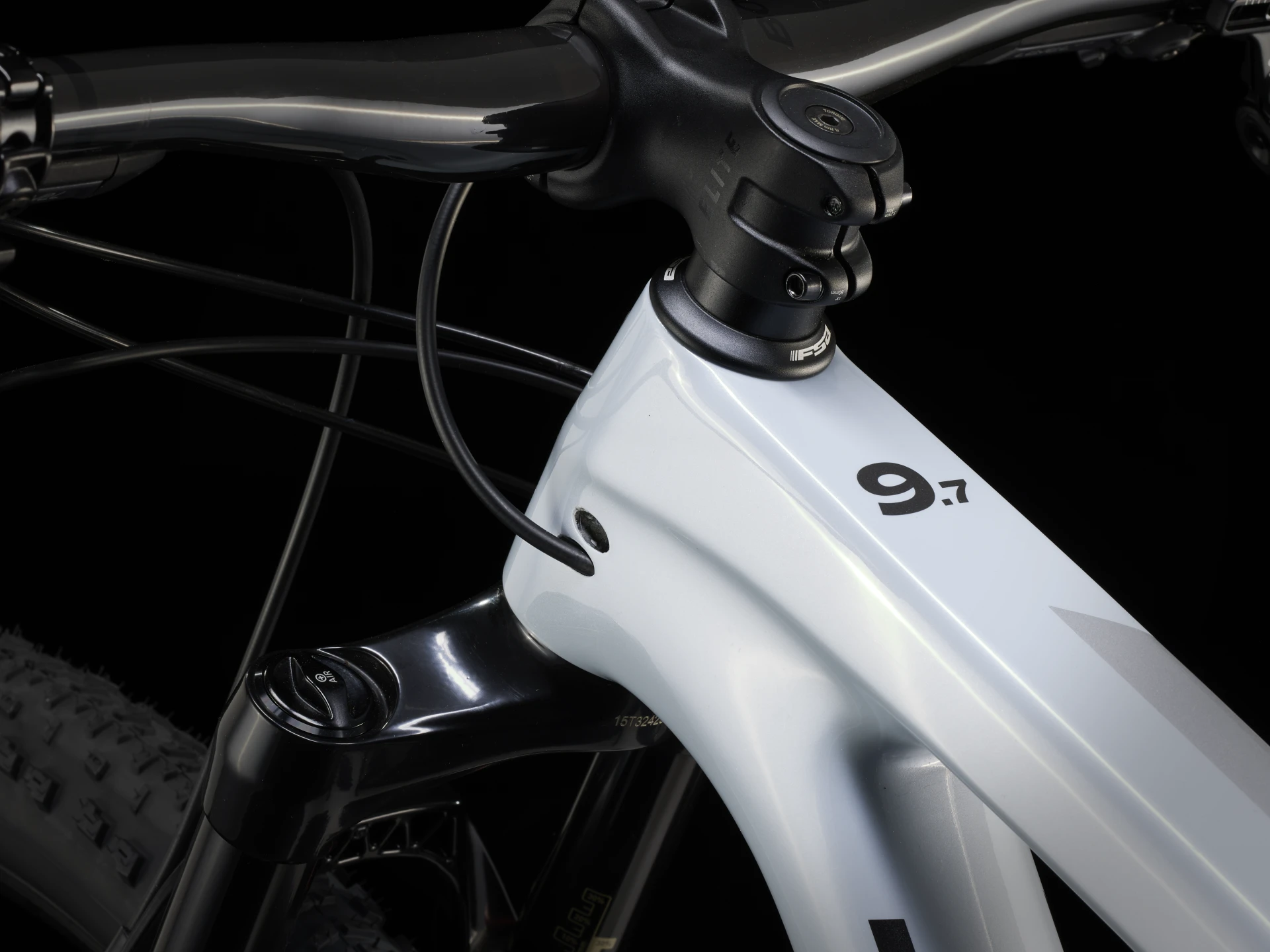 Supercaliber SL 9.7 AXS Gen 2 view 3